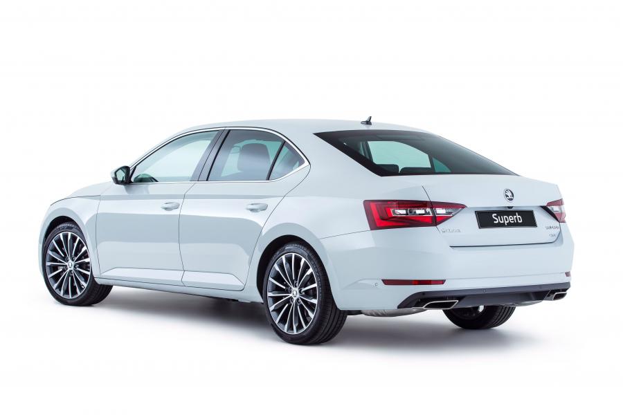  Skoda Superb 4x4 2016 года  (AU) (фото 15 из 18)